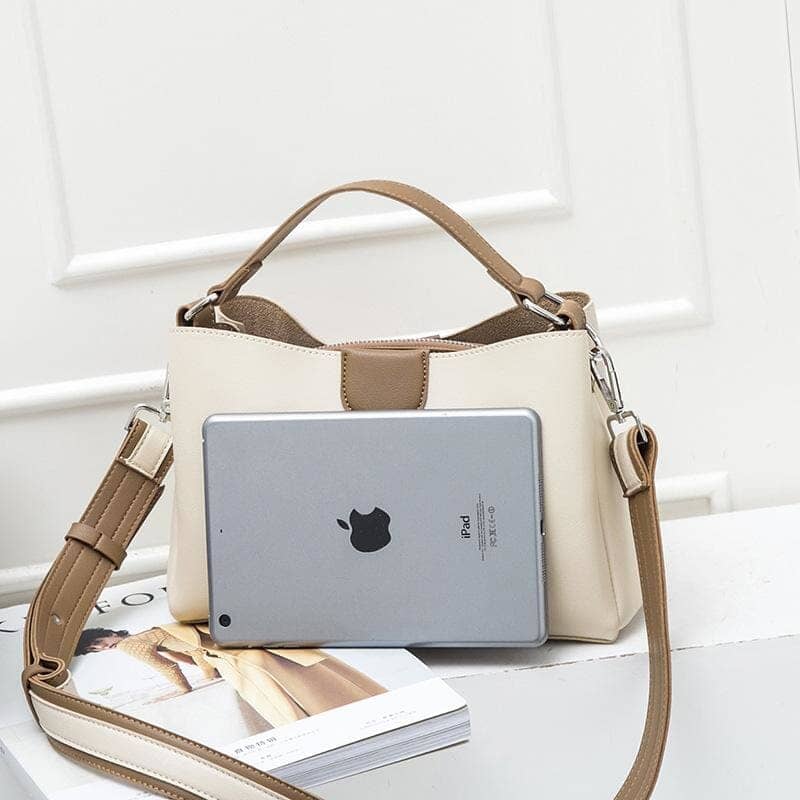Bolsa Feminina Clash de Couro