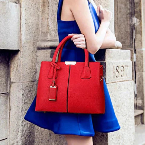 Bolsa Feminina de Ombro em Couro - Fabrine