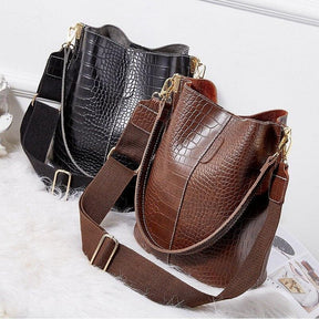 Bolsa Feminina de Couro Crocodilo - Lojas Promorin