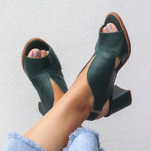 Sandália Laíza Peep Toe em Couro Salto Bloco Médio - Lojas Promorin